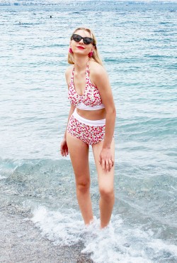 "CHERRIES" - Ψηλόμεσο Μπικίνι